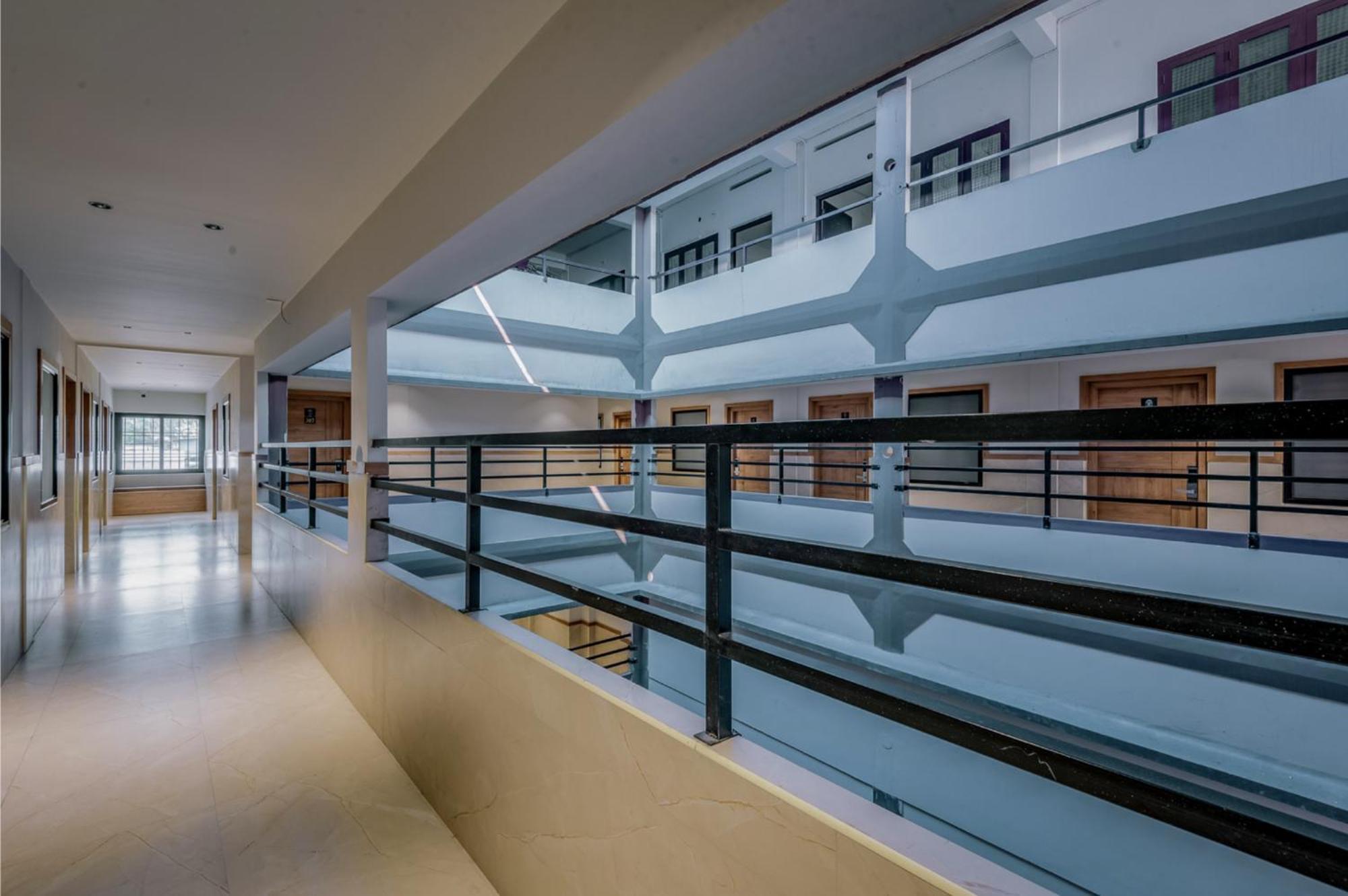 Hotel Beverly Plaza 코지코드 외부 사진