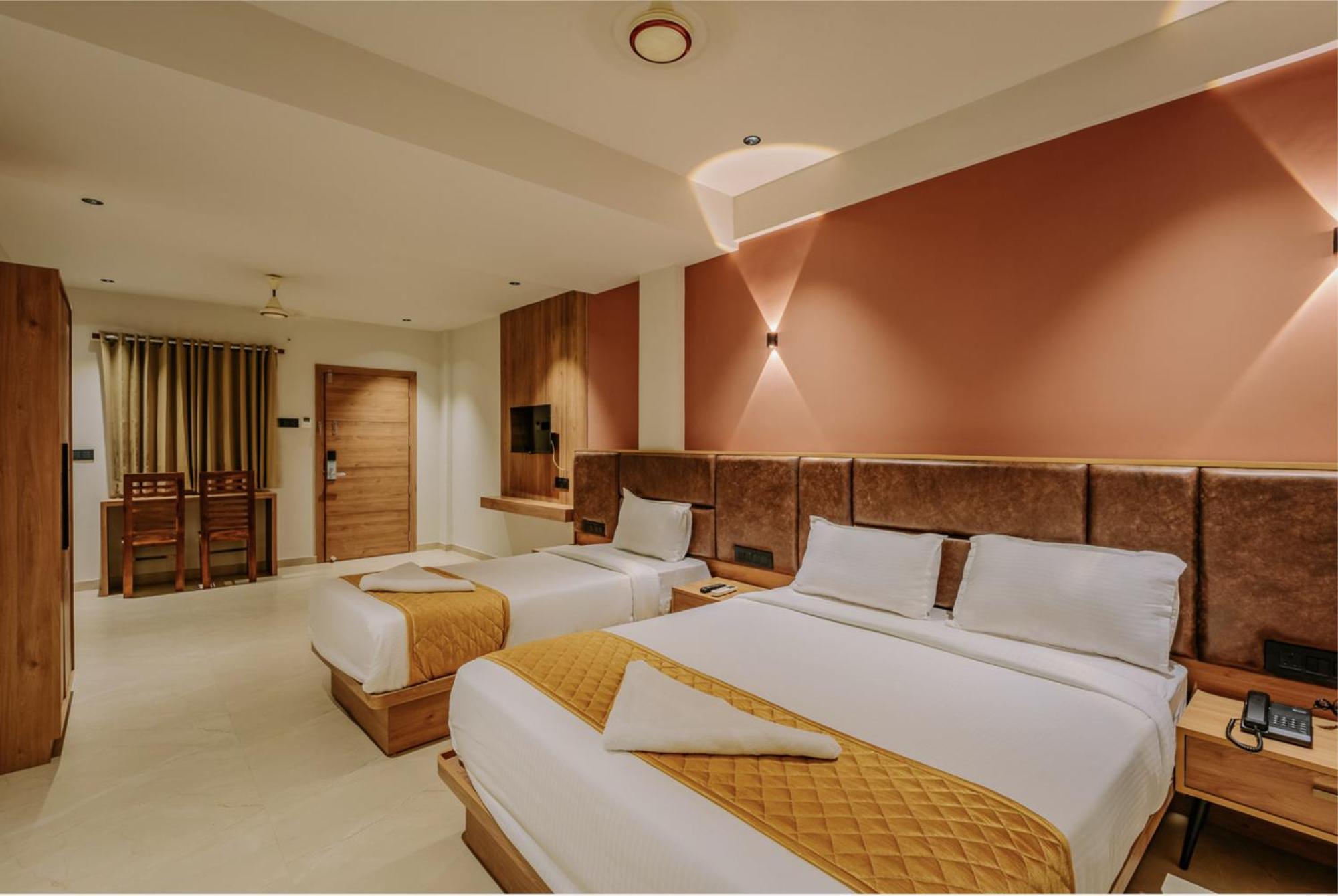 Hotel Beverly Plaza 코지코드 외부 사진
