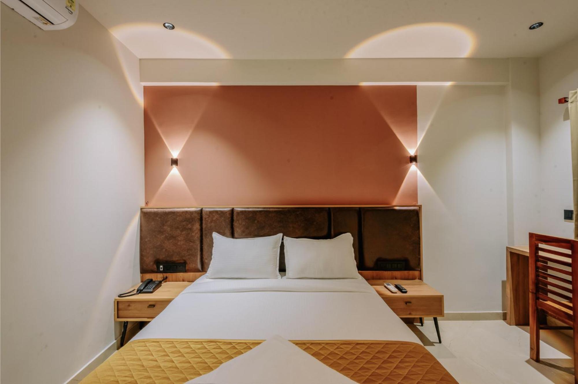 Hotel Beverly Plaza 코지코드 외부 사진