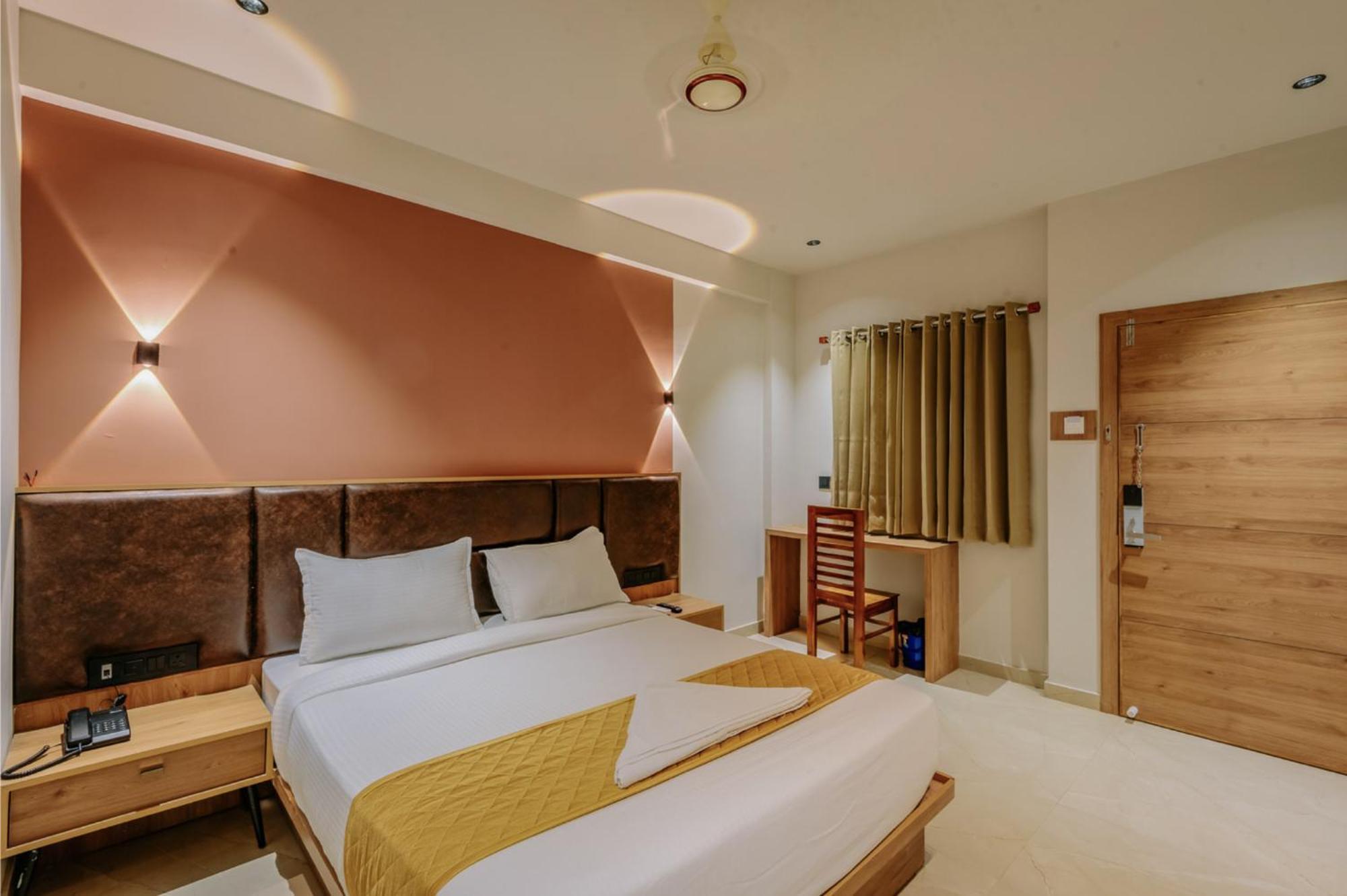 Hotel Beverly Plaza 코지코드 외부 사진