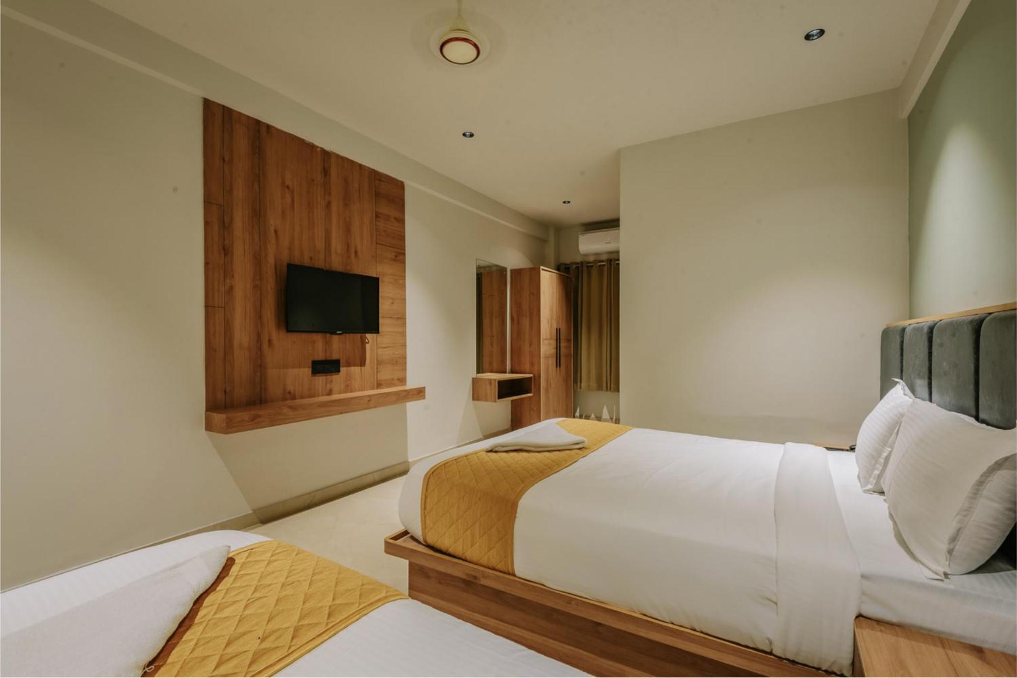 Hotel Beverly Plaza 코지코드 외부 사진