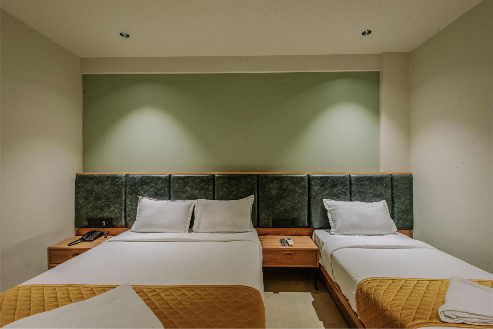 Hotel Beverly Plaza 코지코드 외부 사진