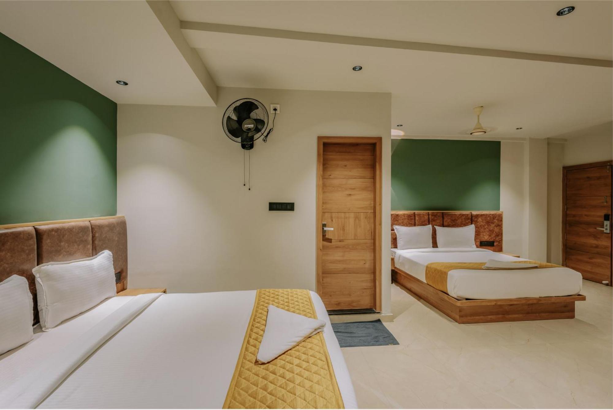Hotel Beverly Plaza 코지코드 외부 사진