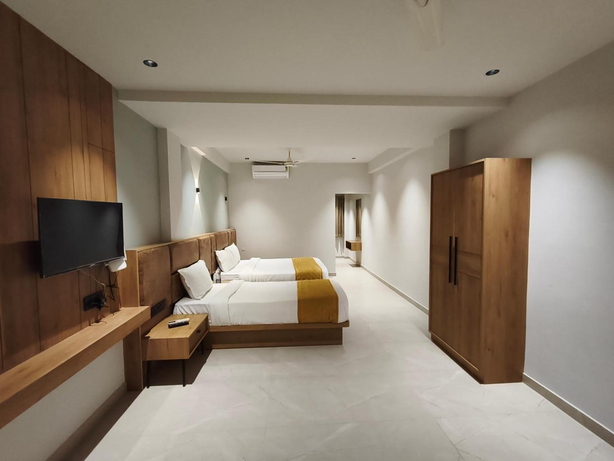 Hotel Beverly Plaza 코지코드 외부 사진