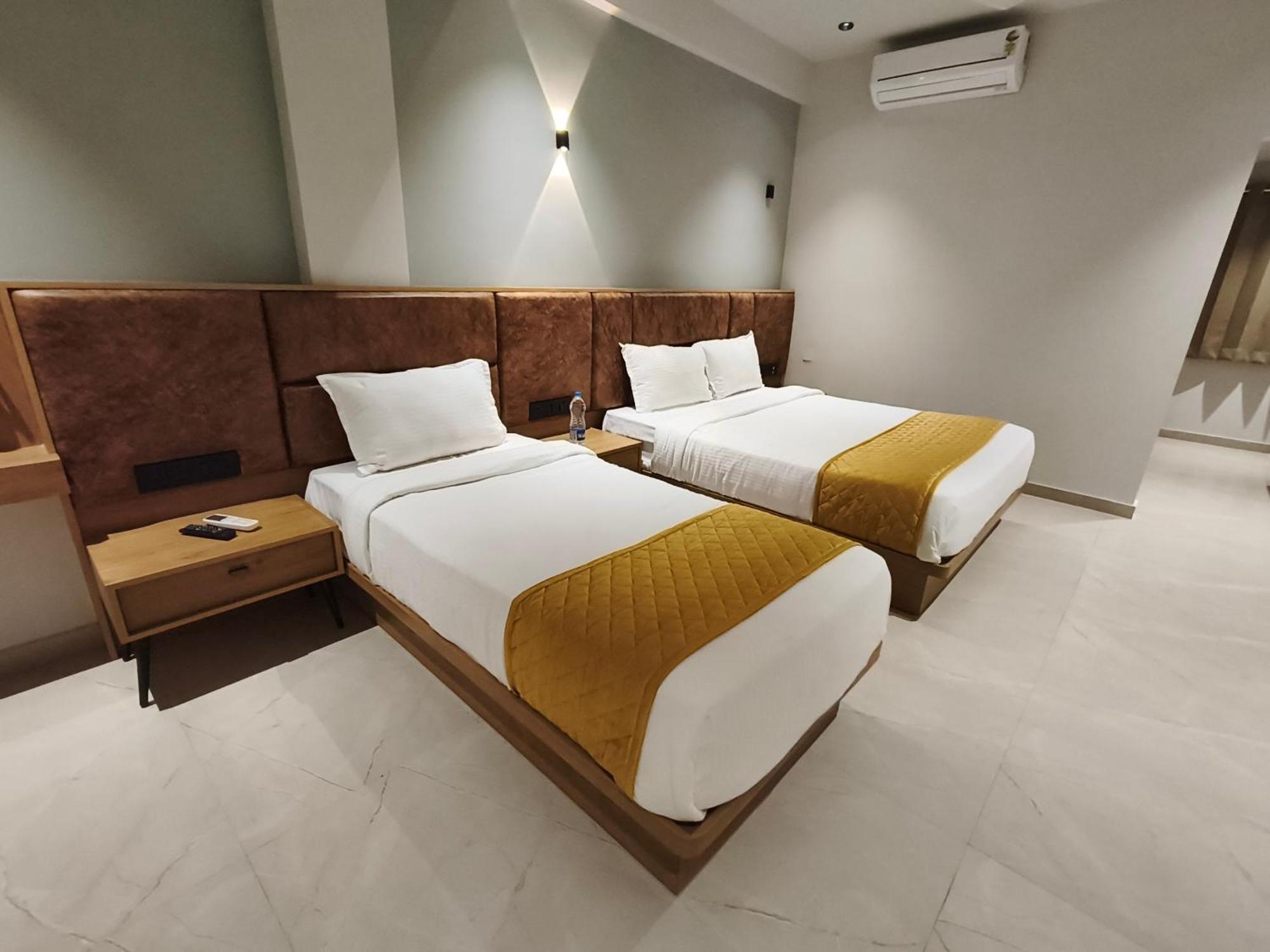 Hotel Beverly Plaza 코지코드 외부 사진