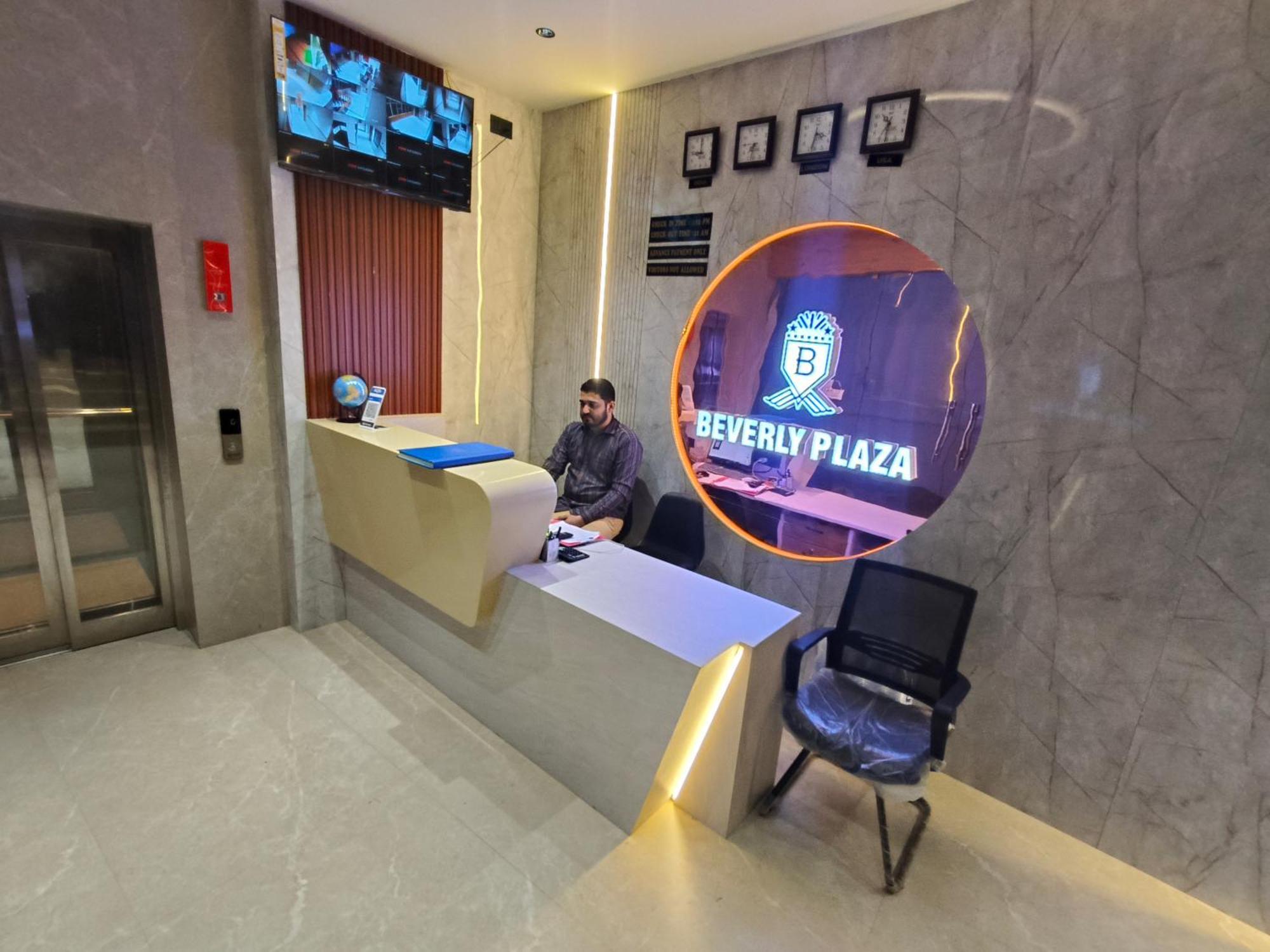 Hotel Beverly Plaza 코지코드 외부 사진
