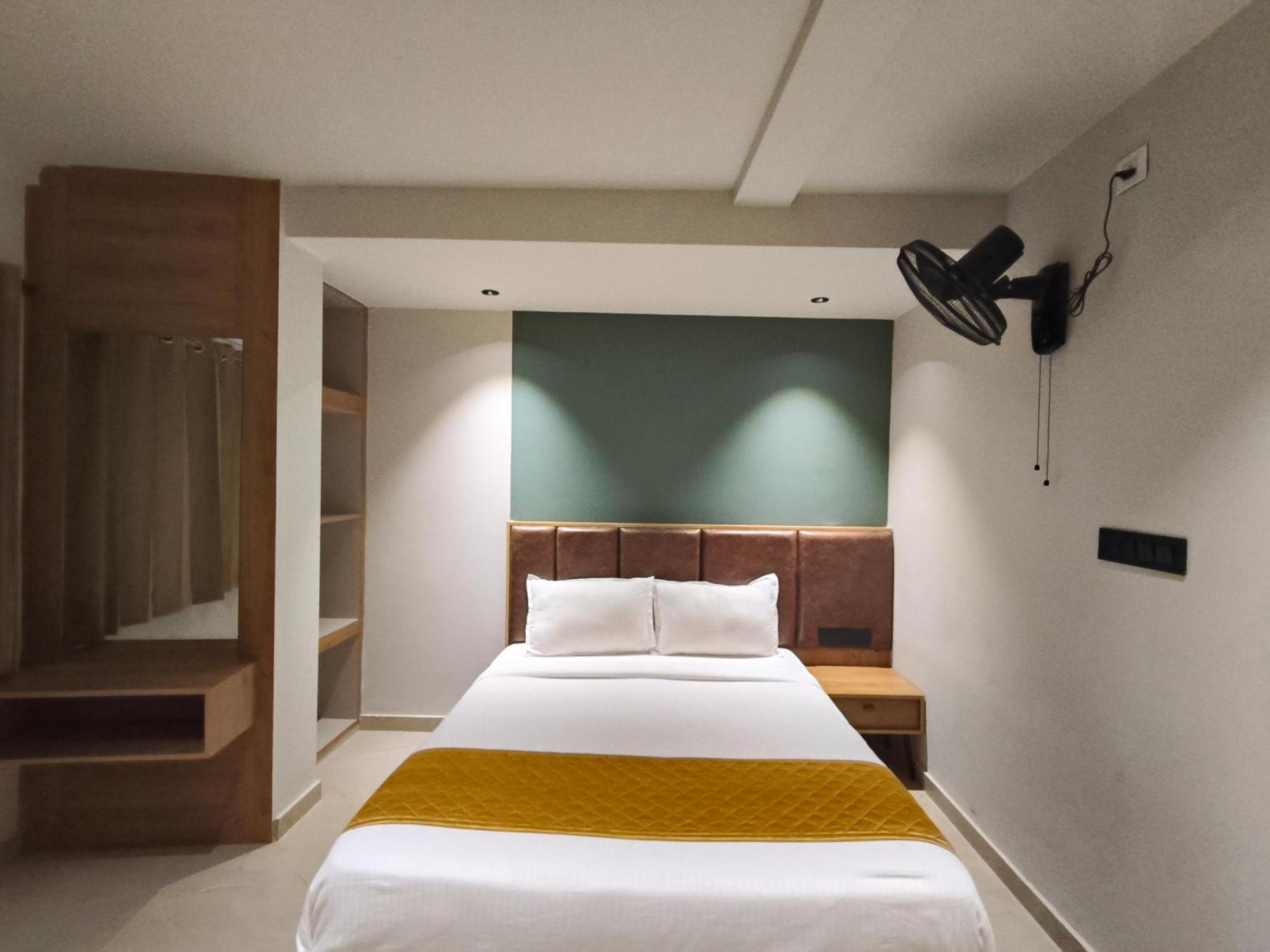 Hotel Beverly Plaza 코지코드 외부 사진