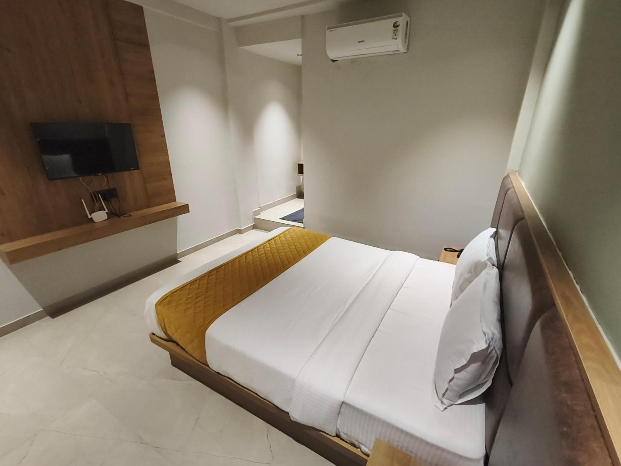 Hotel Beverly Plaza 코지코드 외부 사진