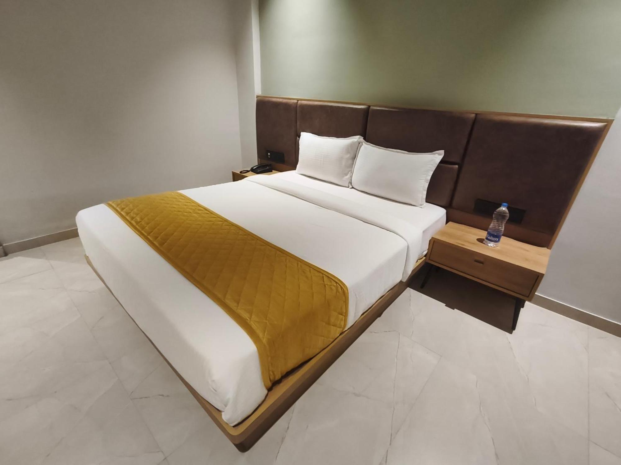 Hotel Beverly Plaza 코지코드 외부 사진